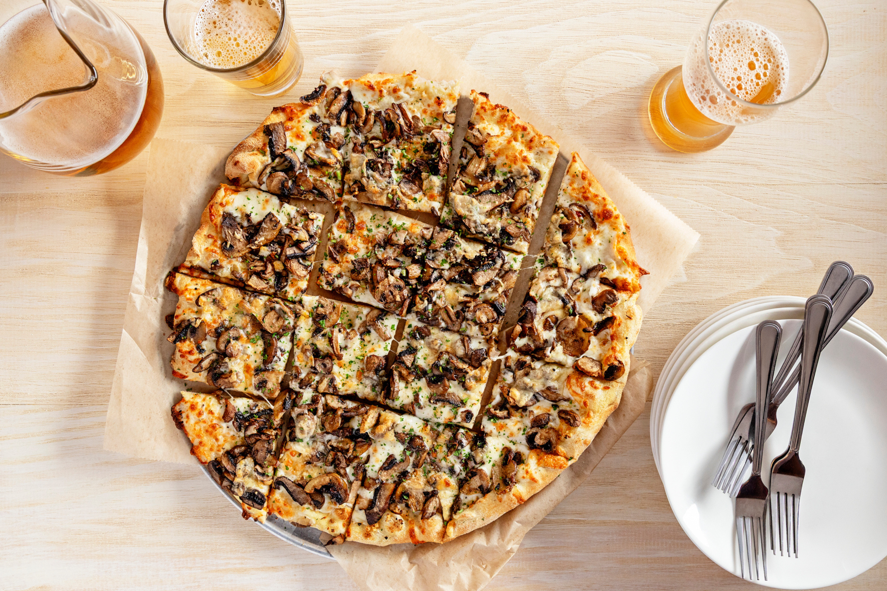 WILD MUSHROOM THIN CRUST PIZZA