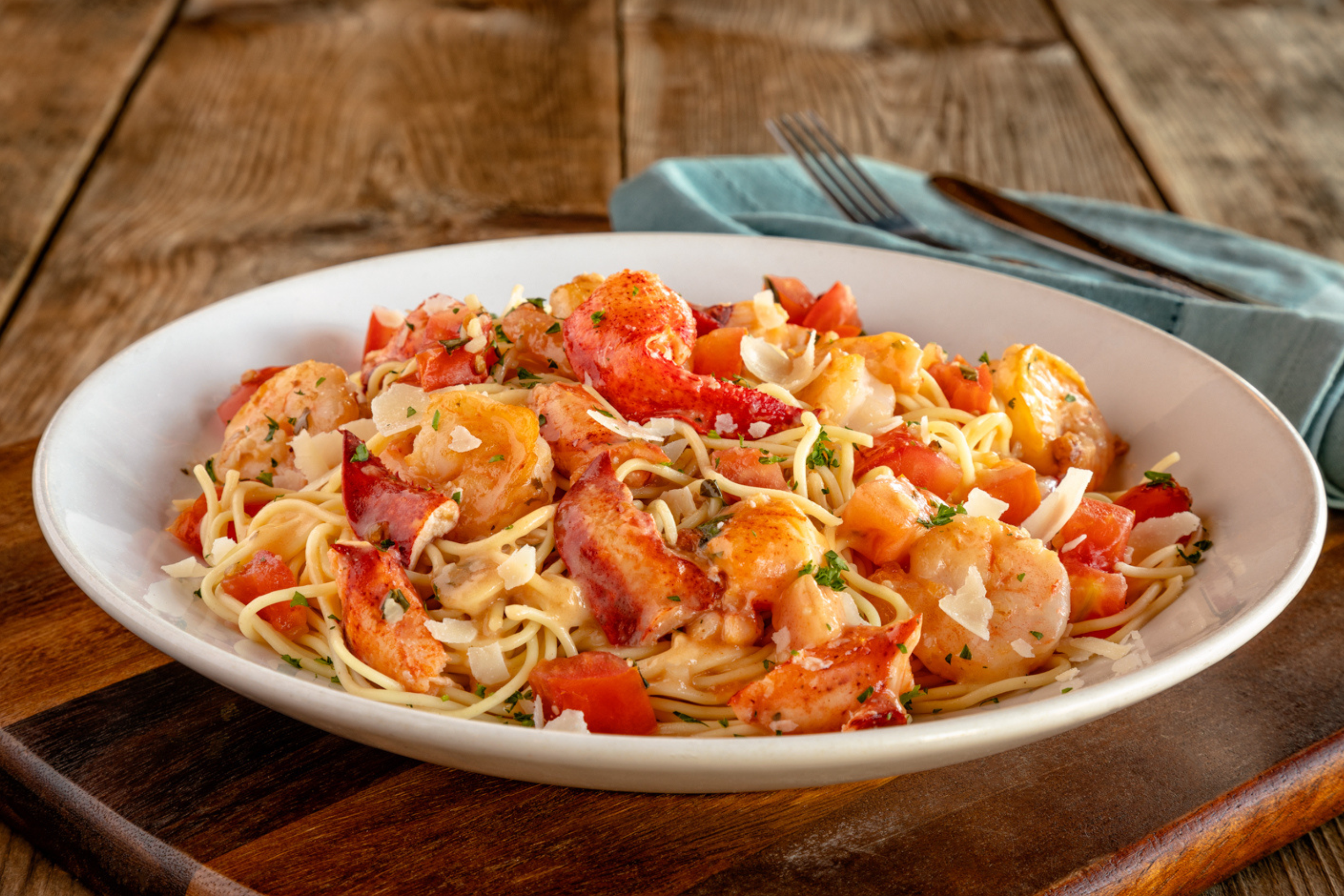 HOT LOBSTER AND SHRIMP SCAMPI
